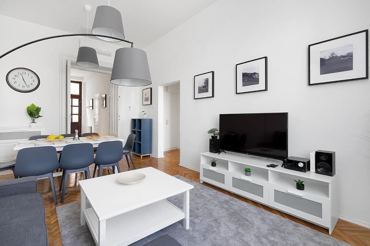 Bpr Cosmos Design Suite With A/C Budapest Luaran gambar