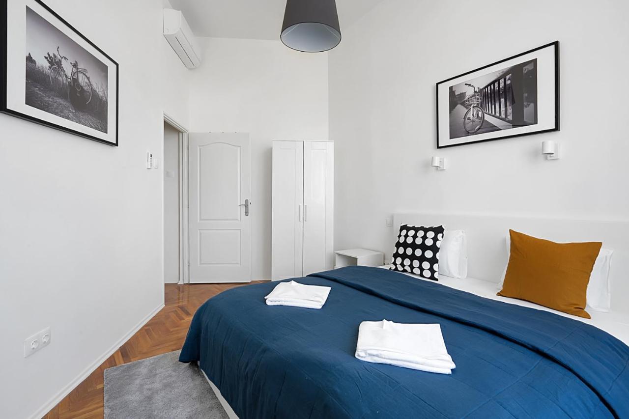 Bpr Cosmos Design Suite With A/C Budapest Luaran gambar